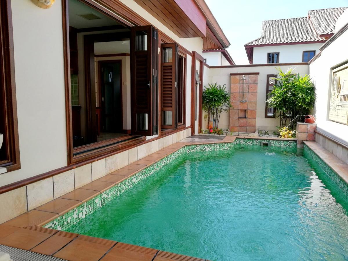 Wonderland Private Pool Villas at Port Dickson Buitenkant foto